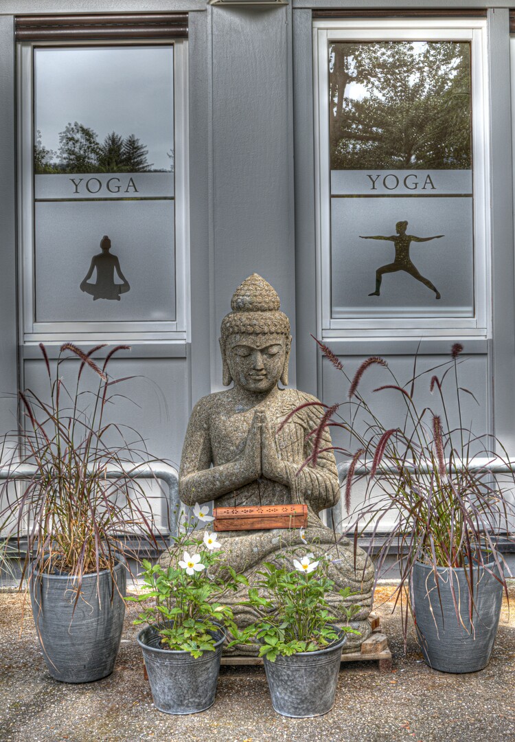 Image of a Buddha statue